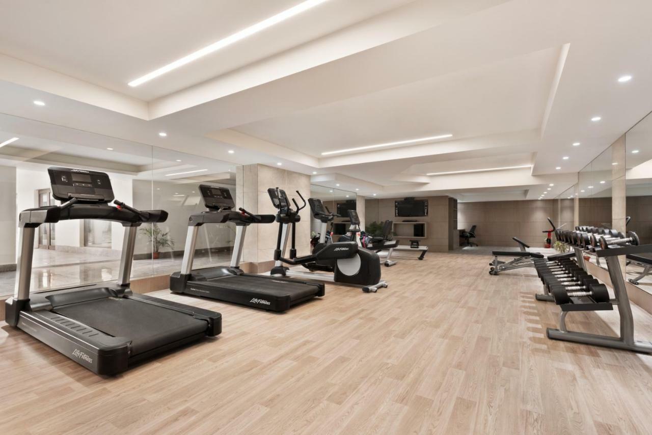 Ramada Plaza By Wyndham Lucknow Hotel Екстериор снимка